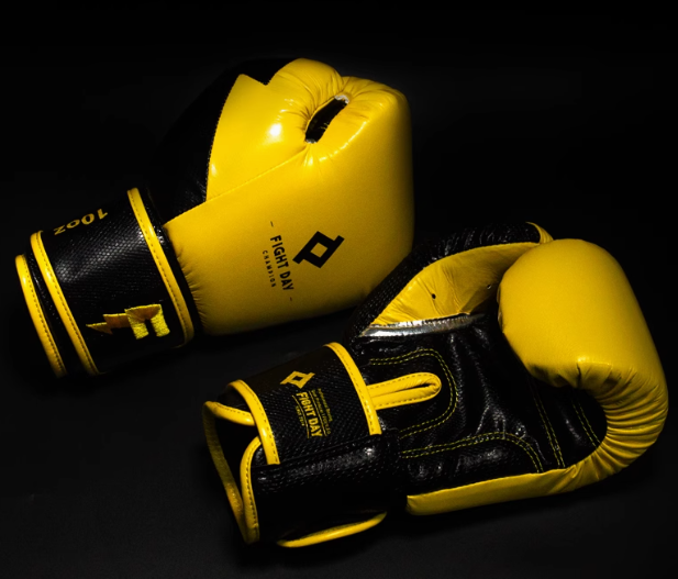 【FOX BOXING】FIGHTDAY Champions Boxing Gloves Black/Yellow